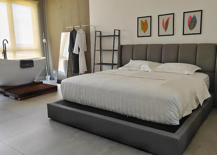 Allbes Sunsuria Forum Soho Suite Room