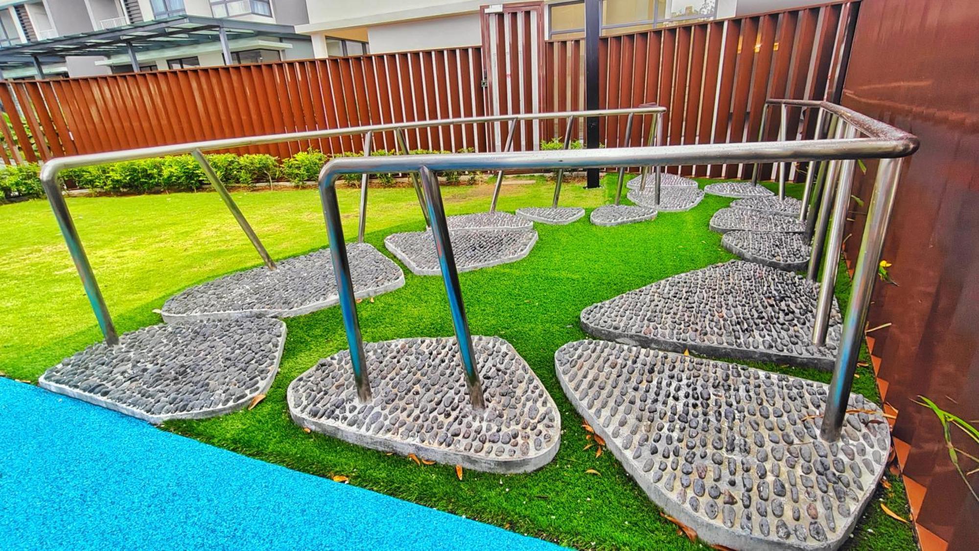 Allbes Sunsuria Forum Soho Apartment